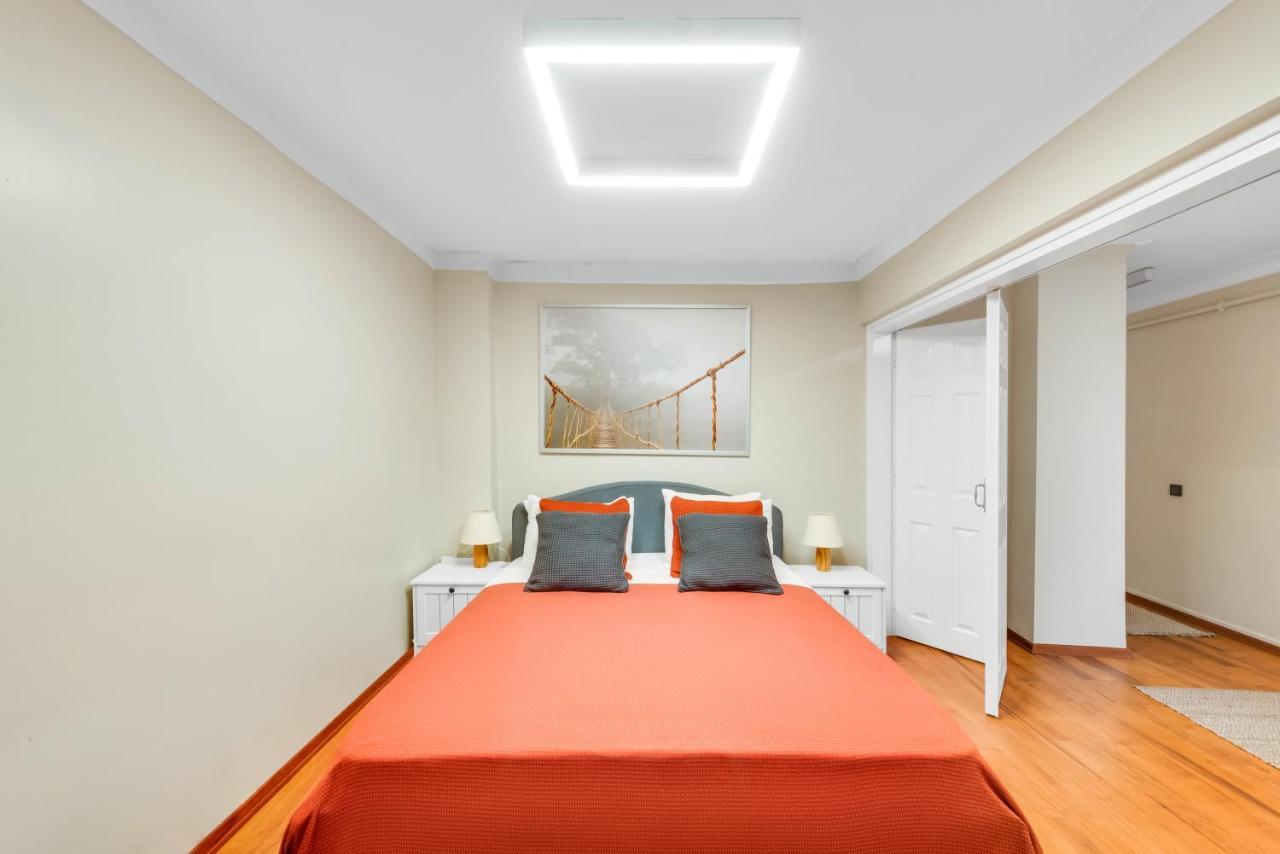 Modern Flat In The Heart Of Istanbul Apartment Exterior photo